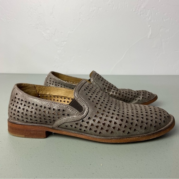 Trask Women's Loafers Metallic Perforated Slip On Size 7M - Picture 1 of 9